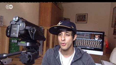 YouTube Star Sami Slimani a.k.a. Herr Tutorial – DW – 04/28/2012.